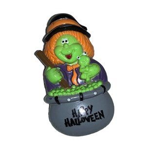 Halloween Pin - Witch stirring A Pot Green bubles